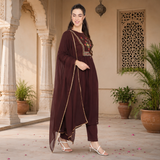 🌼 Women’s Ethnic Embroidered Kurti & Pant Set