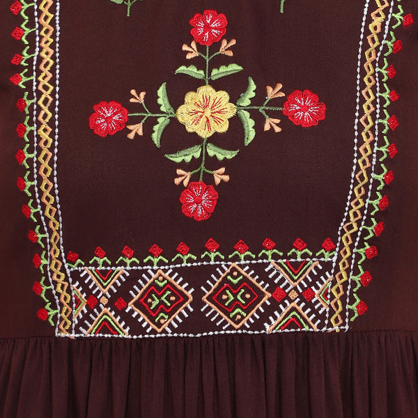 🌼 Women’s Ethnic Embroidered Kurti & Pant Set