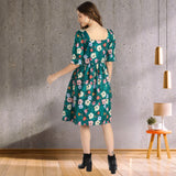 Gracefull Knee-Length Floral Crepe Dress